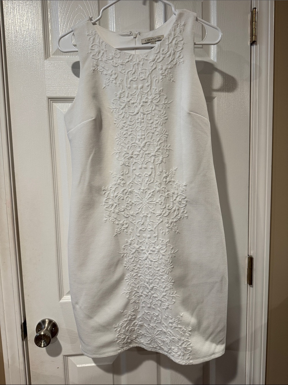 41 Hawthorn Sleeveless White Textured Shift Dress size medium - Picture 2 of 4
